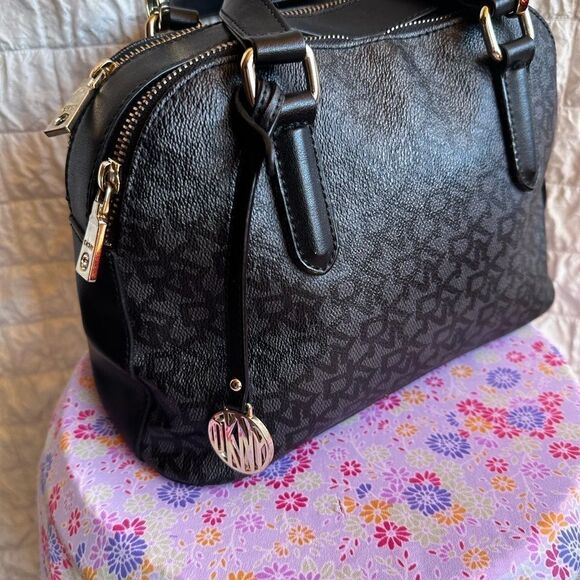 Dkny Heritage Coated Logo Leather Crossbody Satchel black/grey - Picture 6 of 10